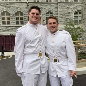 Meet your Posher, Clayton e